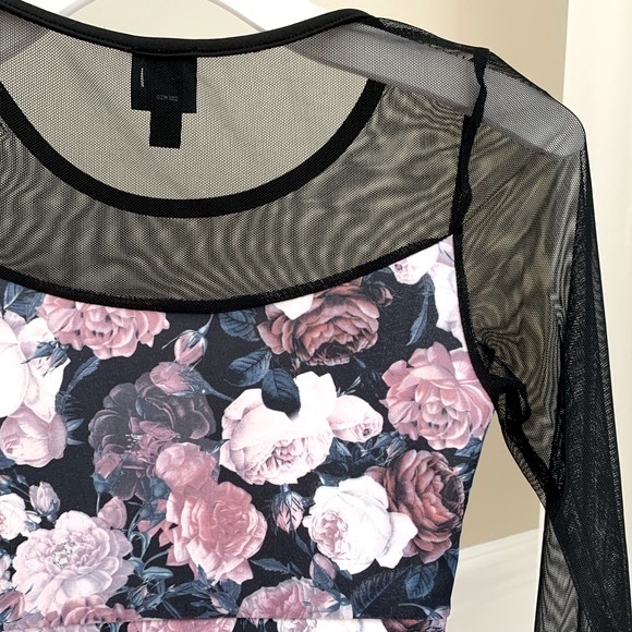 2B Bebe size XS Deep V Floral Crop Top - Picture 12 of 15